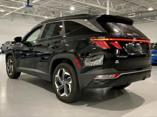 Black Pearl 2024 Hyundai TUCSON SEL