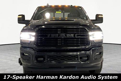 Diamond Black Crystal Pearlcoat 2024 RAM 3500 Laramie Crew Cab 4x4 8' Box