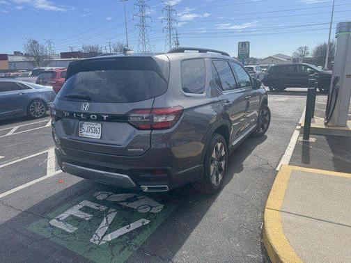 2026 Honda Pilot Touring 8-Passenger