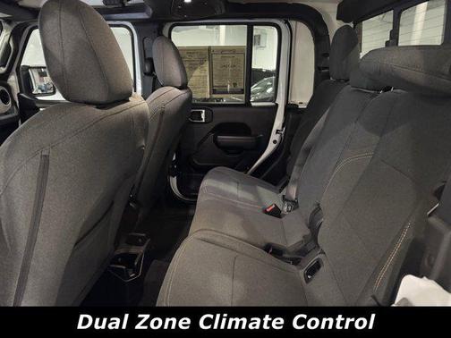 2024 Jeep Gladiator Willys