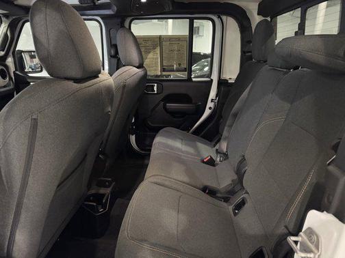 2024 Jeep Gladiator Willys