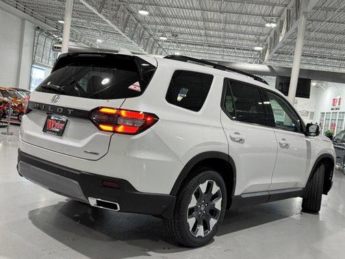 2026 Honda Pilot Touring 8-Passenger