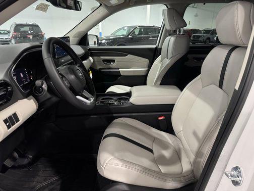 2026 Honda Pilot Touring 8-Passenger