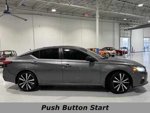 2020 Nissan Altima SR FWD