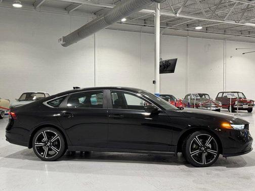 2025 Honda Accord Hybrid Base