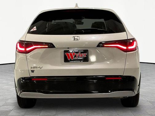 Platinum White Pearl 2026 Honda HR-V EX-L