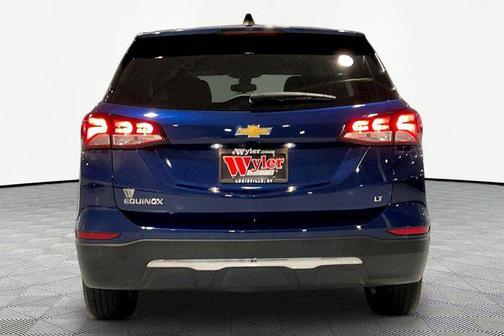 Blue Glow Metallic 2022 Chevrolet Equinox 1LT