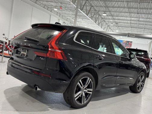 2018 Volvo XC60 T6 Momentum