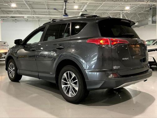 Magnetic Gray Metallic 2018 Toyota RAV4 Hybrid LE