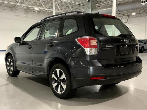 Dark Gray Metallic 2018 Subaru Forester 2.5i