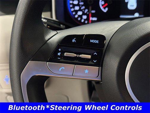 2022 Hyundai TUCSON SE