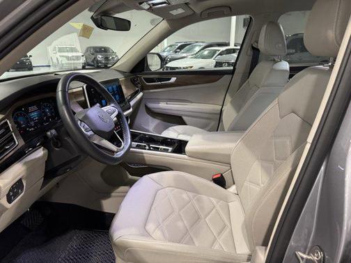 2024 Volkswagen Atlas 2.0T SE w/Technology 4MOTION