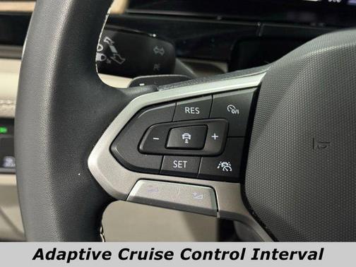 2024 Volkswagen Atlas 2.0T SE w/Technology 4MOTION