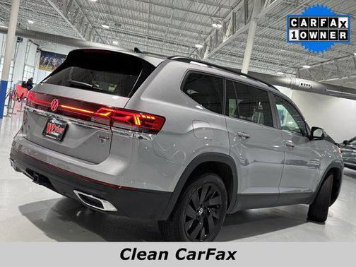 2024 Volkswagen Atlas 2.0T SE w/Technology 4MOTION