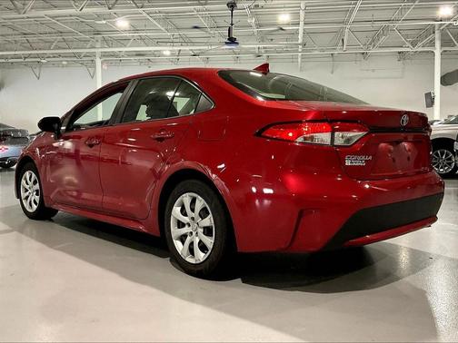 Barcelona Red Metallic 2021 Toyota Corolla LE