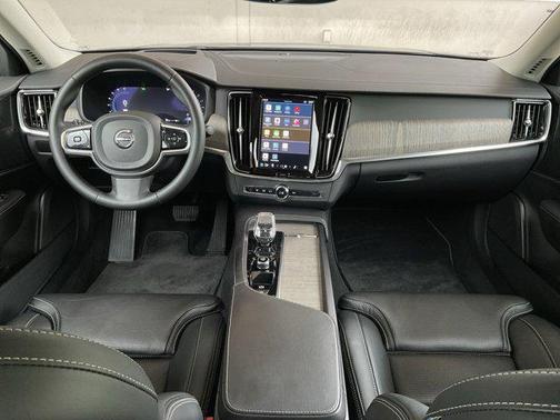 2023 Volvo S90 B6 Ultimate