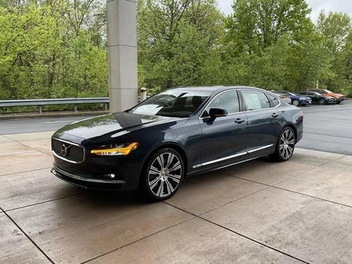 2023 Volvo S90 B6 Ultimate