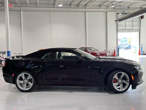 2023 Chevrolet Camaro RWD Convertible LT1