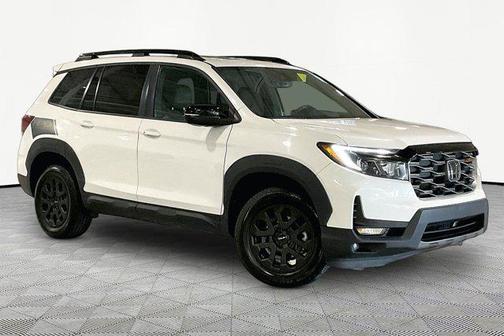 Platinum White Pearl 2023 Honda Passport AWD TrailSport