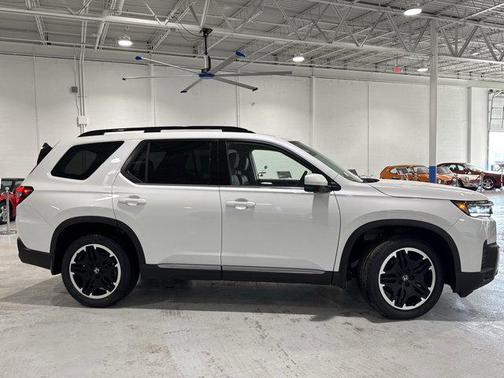 2026 Honda Pilot Touring 8-Passenger