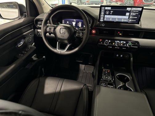 2026 Honda Pilot Touring 8-Passenger