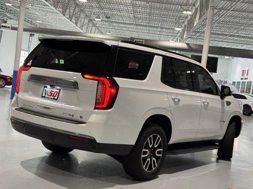 2024 GMC Yukon 4WD AT4