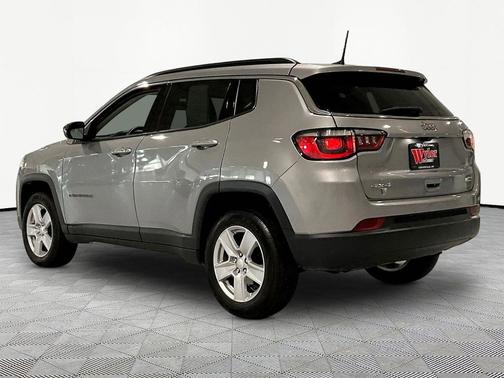 Billet Silver Metallic Clearcoat 2022 Jeep Compass Latitude