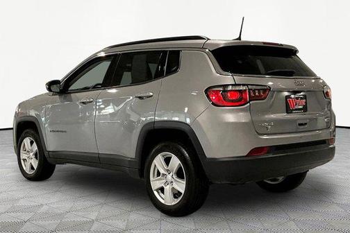 Billet Silver Metallic Clearcoat 2022 Jeep Compass Latitude