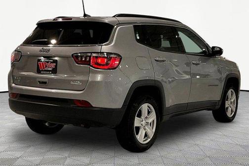Billet Silver Metallic Clearcoat 2022 Jeep Compass Latitude