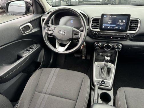 2023 Hyundai VENUE SEL