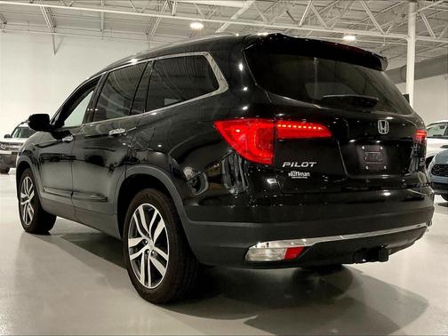 Crystal Black Pearl 2016 Honda Pilot Touring