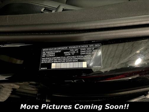 Onyx Black Metallic 2025 Volvo XC60 B5 Plus