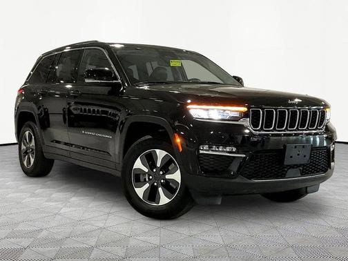 Diamond Black Crystal Pearlcoat 2022 Jeep Grand Cherokee 4xe Base