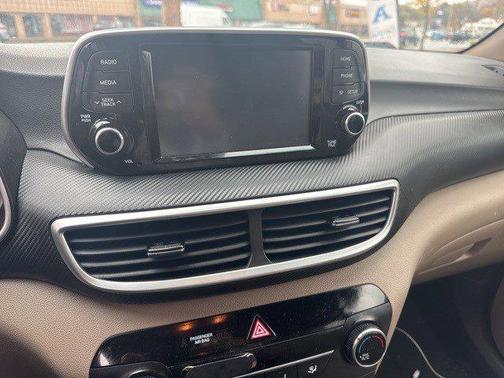 2020 Hyundai TUCSON SE