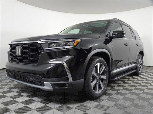 2025 Honda Pilot Touring 8-Passenger