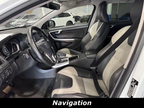 2018 Volvo V60 Cross Country T5