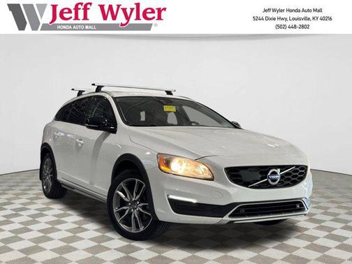 2018 Volvo V60 Cross Country T5
