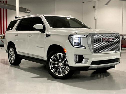 White Frost Tricoat 2021 GMC Yukon Denali