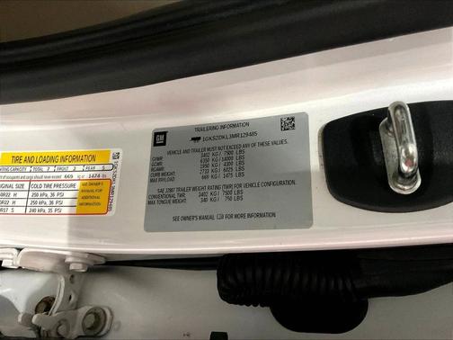 White Frost Tricoat 2021 GMC Yukon Denali