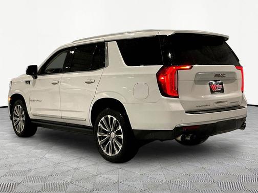 White Frost Tricoat 2021 GMC Yukon Denali