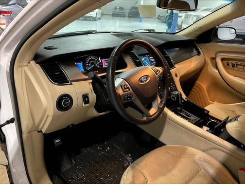White Platinum 2016 Ford Taurus SEL