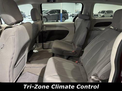 2017 Chrysler Pacifica LX