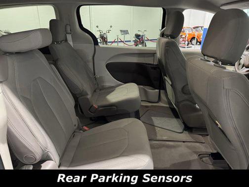 2017 Chrysler Pacifica LX