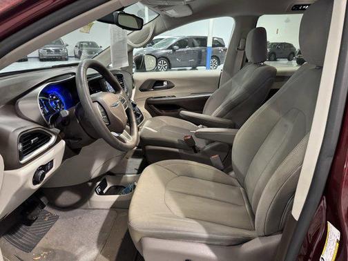 2017 Chrysler Pacifica LX