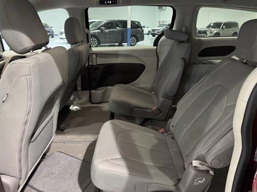 2017 Chrysler Pacifica LX