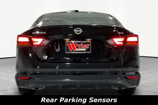 Super Black 2021 Nissan Altima 2.5 SV