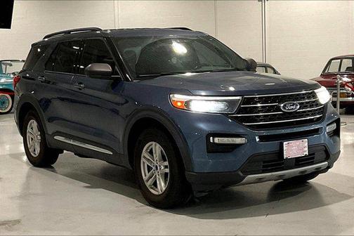Blue Metallic 2020 Ford Explorer XLT