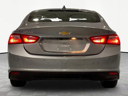 Sterling Gray Metallic 2024 Chevrolet Malibu FWD 1LT