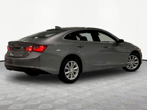 Sterling Gray Metallic 2024 Chevrolet Malibu FWD 1LT
