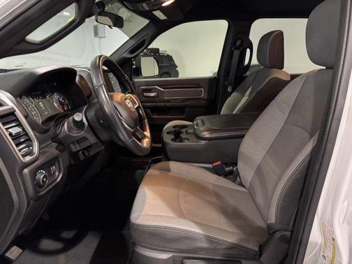 2022 RAM 2500 Big Horn Crew Cab 4x4 6'4' Box